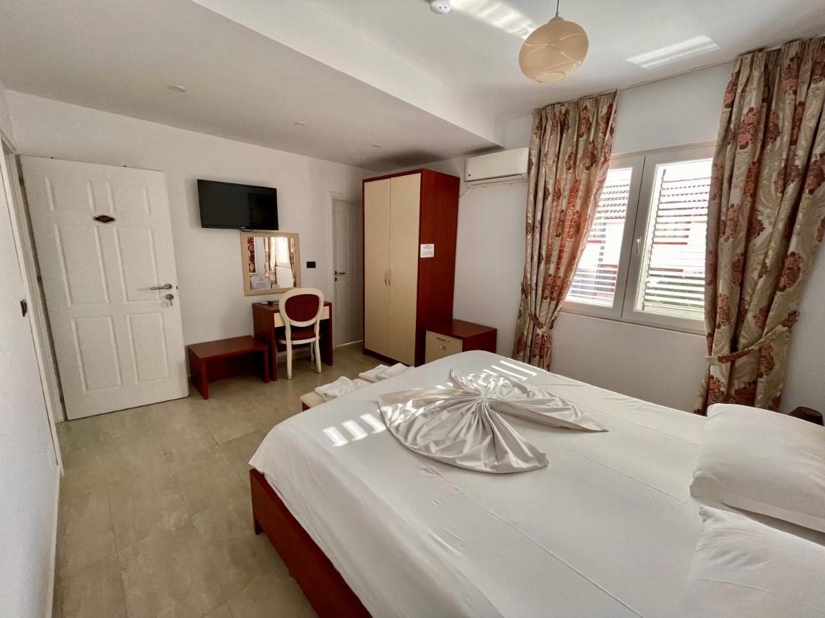 Vila Ada Hotel Tirana Exteriér fotografie