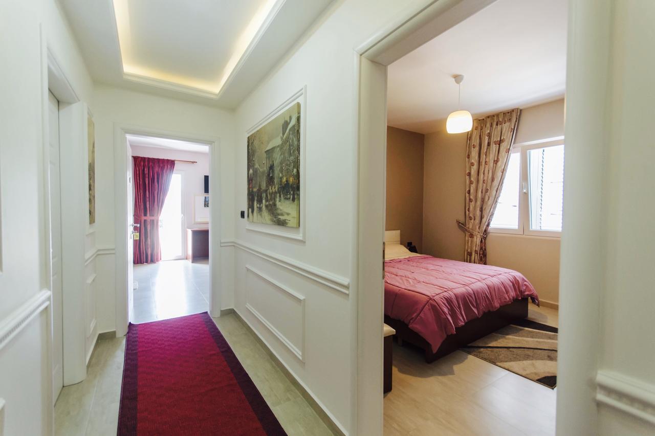 Vila Ada Hotel Tirana Exteriér fotografie