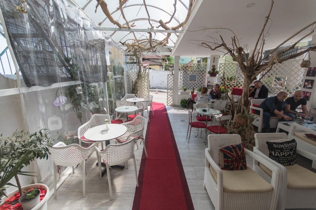 Vila Ada Hotel Tirana Exteriér fotografie