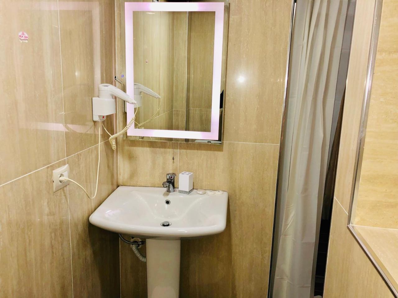 Vila Ada Hotel Tirana Exteriér fotografie